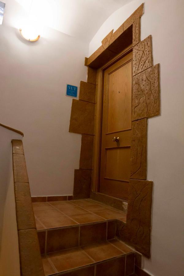 Apartamentos Erlueta كالاتايوذ المظهر الخارجي الصورة